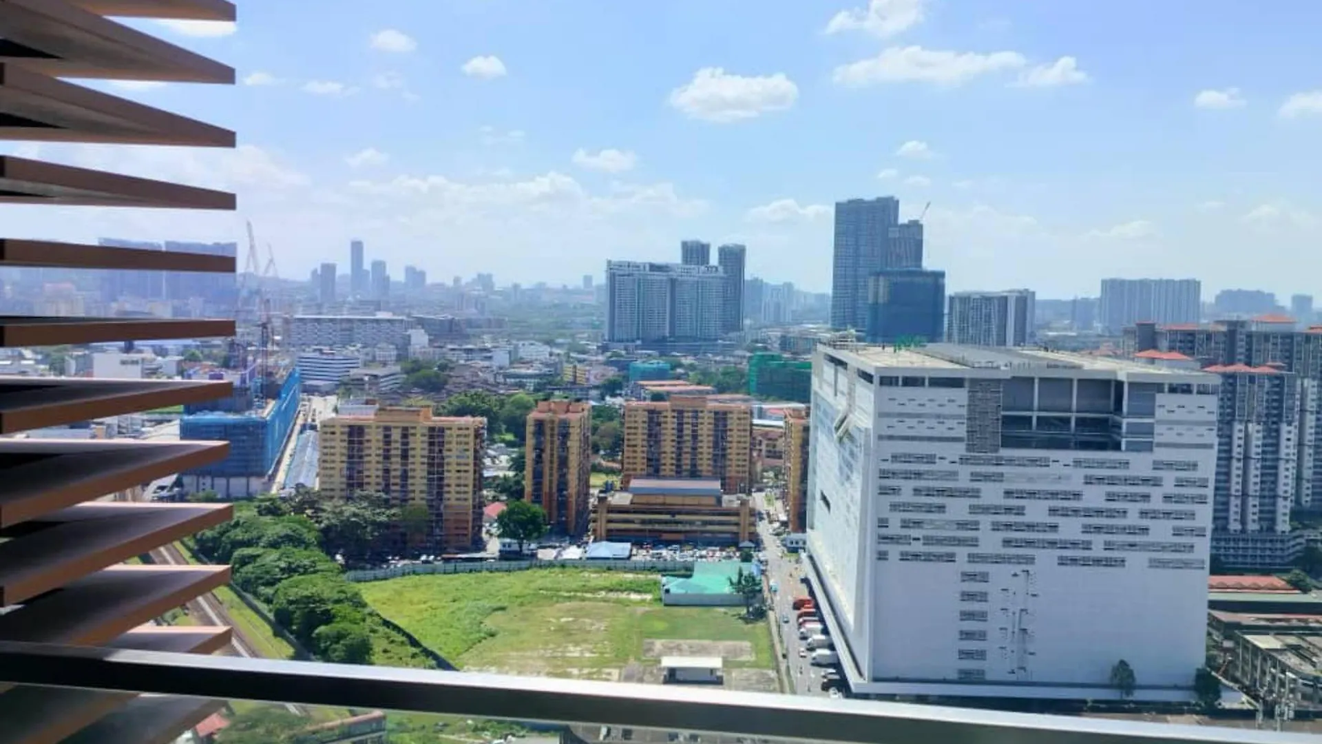 Bunga Suite At Lucentia Bbcc Kuala Lumpur Apartment
